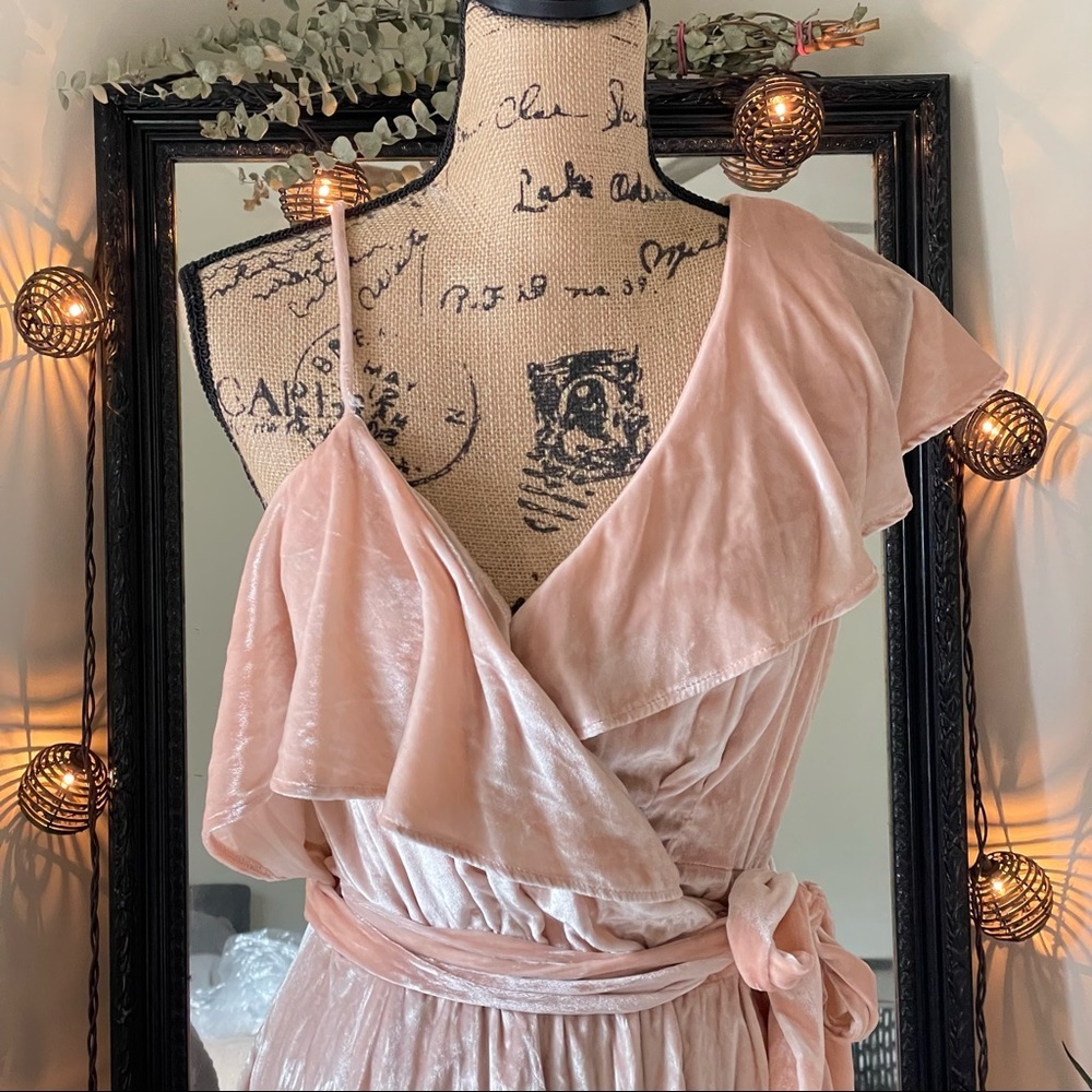 WAYF Velvet Cold Shoulder Mini Dress L NWT - Picture 9 of 16